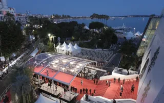 Blick über den Zugang zum Festival
